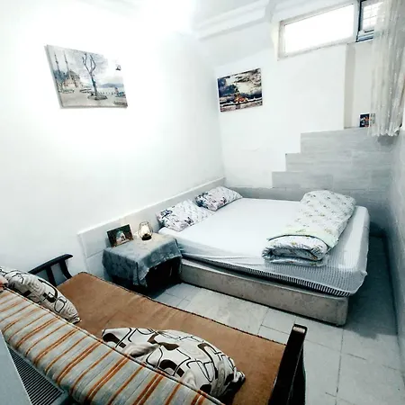 Twenty One House